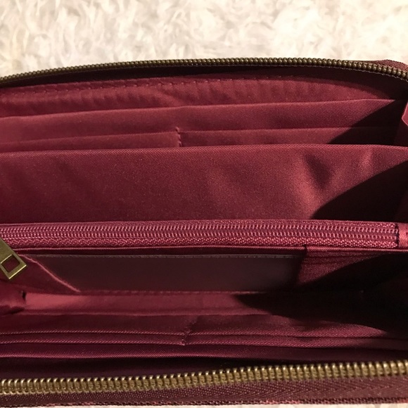 Travelon Zip Around Wallet - Picture 8 of 8